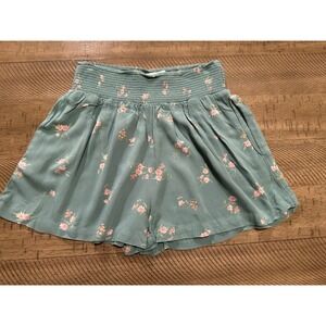 American Eagle Boho Floral Smocked High-Waisted Shorts with Pockets - XS